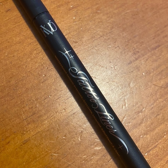 Kat Von D Tattoo Liner Waterproof Liquid Eyeliner - Picture 6 of 16